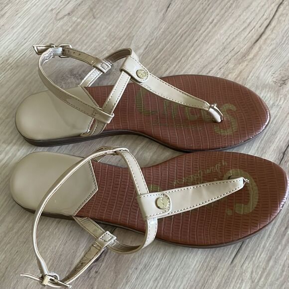 Circus by Sam Edelman, woman’s tan sandals. Size 8. - Picture 2 of 5